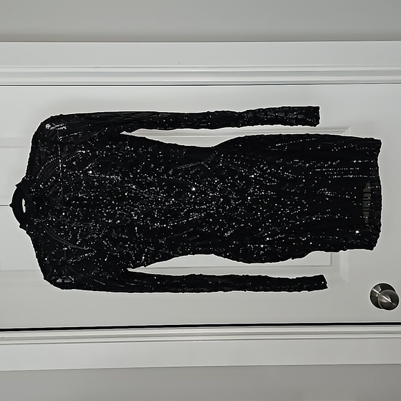 Windsor Dresses & Skirts - Windsor Black Sequin BodyCon Size XS/S Sexy Little Black Dress VGUC